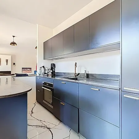 Elegant 3-bedroom With Hammam Near Eiffel Tower *